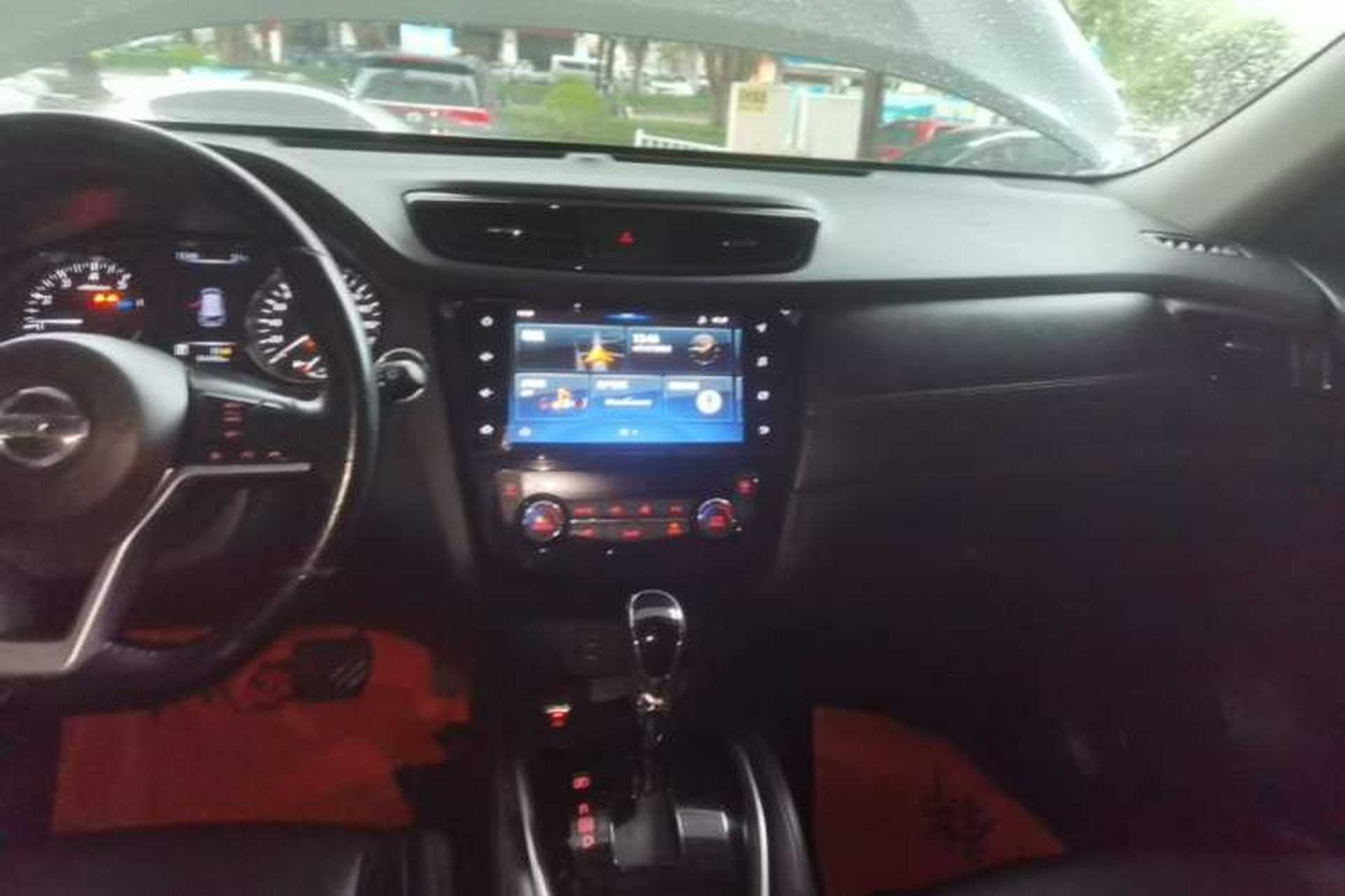 Used Nissan X-Trail 2019 2.0L CVT Smart Connect Comfort Edition 2WD Audio And AC Panel