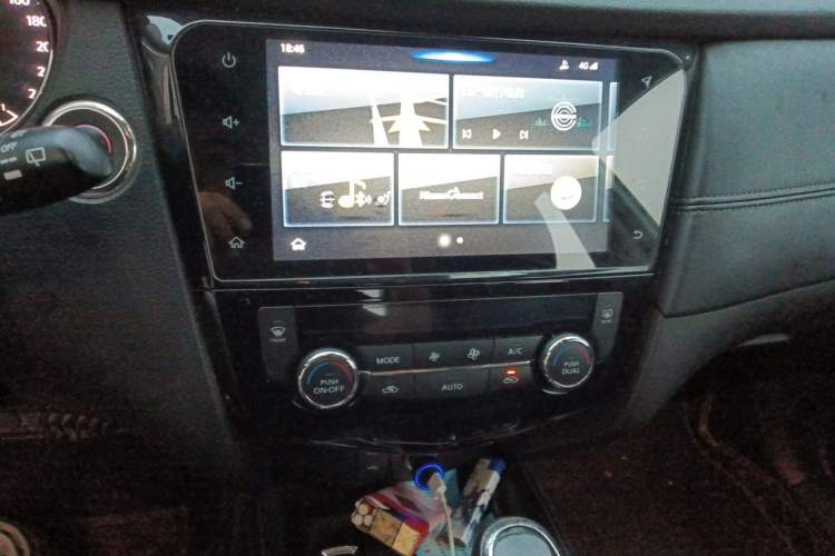 Used Nissan X-Trail 2019 2.0L CVT Smart Connect Comfort Edition 2WD Audio And AC Panel