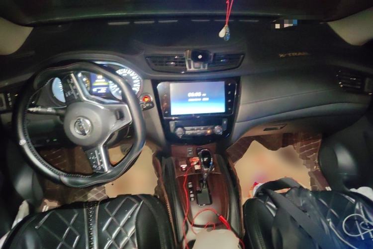 Used Nissan X-Trail 2019 2.0L CVT Smart Connect Comfort Edition 2WD Center Console