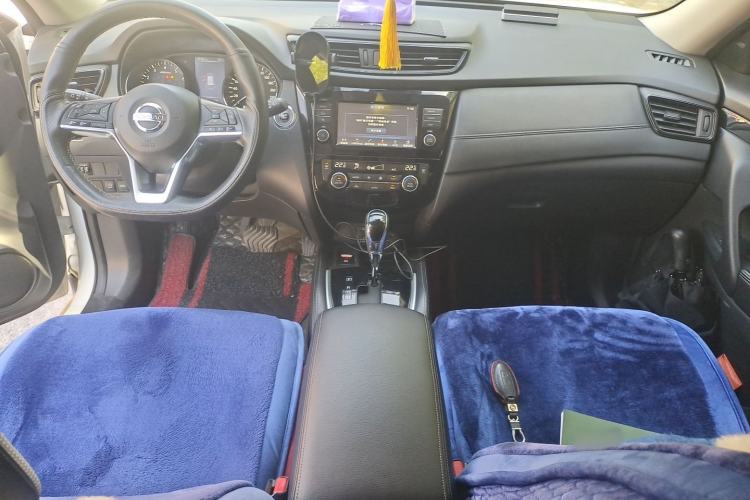 Used Nissan X-Trail 2019 2.0L CVT Comfort Edition 2WD Center Console