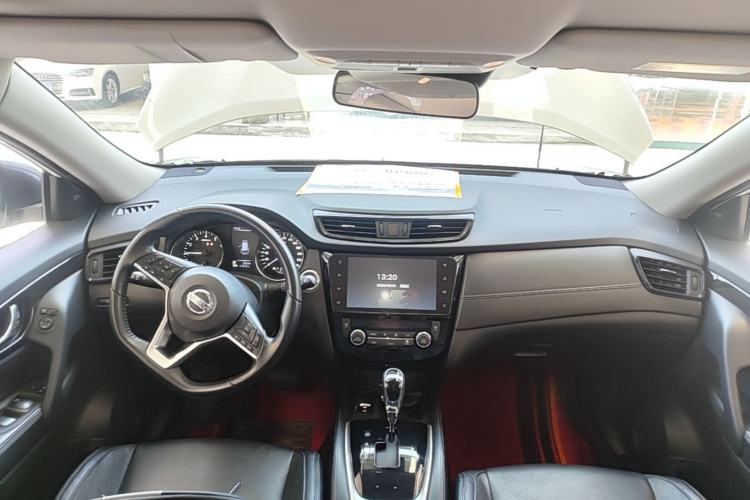 Used Nissan X-Trail 2019 2.0L CVT Smart Connect Comfort Edition 2WD Center Console