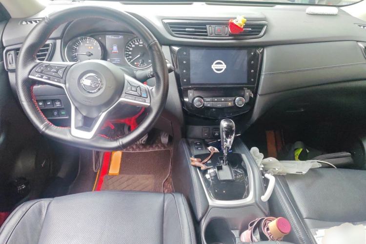 Used Nissan X-Trail 2019 2.5L CVT Smart Connect Luxury Edition 4WD Center Console