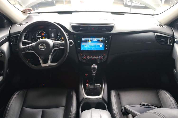 Used Nissan X-Trail 2019 2.0L CVT Smart Connect Comfort Edition 2WD Center Console