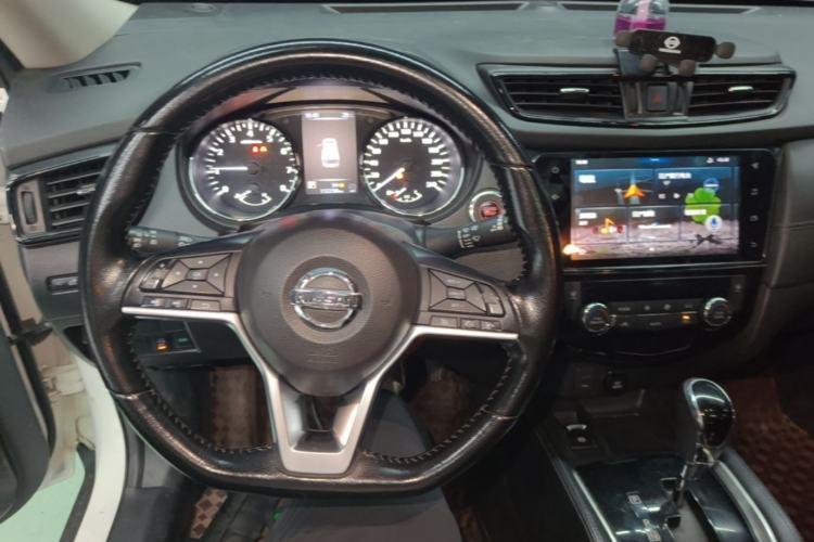 Used Nissan X-Trail 2019 2.0L CVT Smart Connect Comfort Edition 2WD Center Console