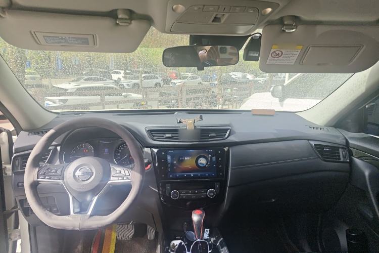 Used Nissan X-Trail 2019 2.0L CVT Smart Connect Comfort Edition 2WD Center Console