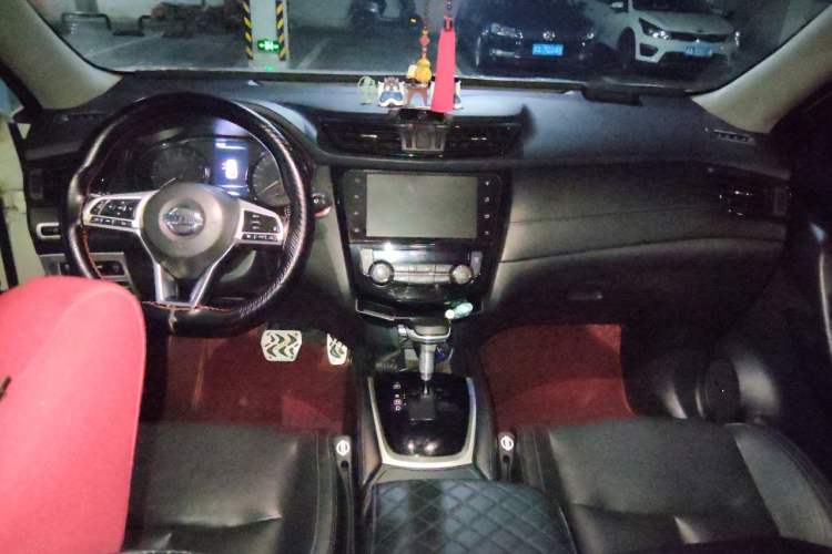 Used Nissan X-Trail 2019 2.5L CVT Smart Connect Luxury Edition 4WD Center Console
