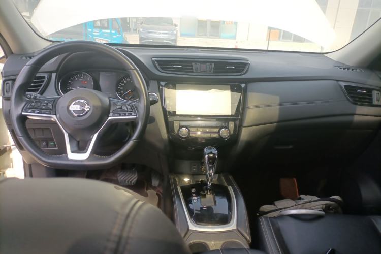Used Nissan X-Trail 2019 2.0L CVT Smart Connect Comfort Edition 2WD Center Console