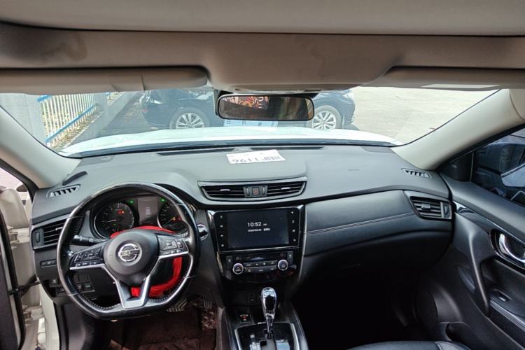 Used Nissan X-Trail 2019 2.0L CVT Smart Connect Comfort Edition 2WD Center Console