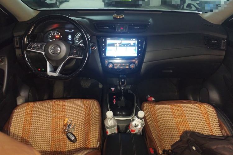 Used Nissan X-Trail 2019 2.0L CVT Smart Connect Comfort Edition 2WD Center Console