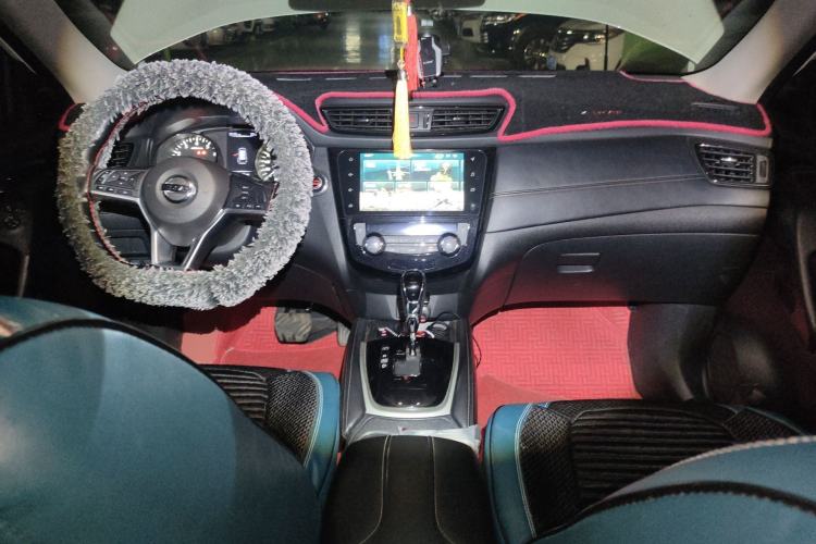 Used Nissan X-Trail 2019 2.0L CVT Smart Connect Comfort Edition 2WD Center Console