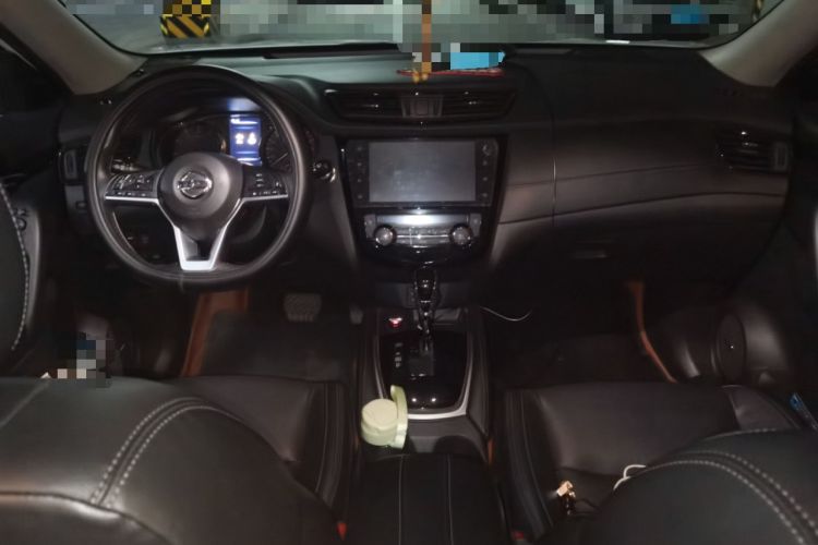 Used Nissan X-Trail 2019 2.5L CVT Smart Connect Luxury Edition 4WD Center Console