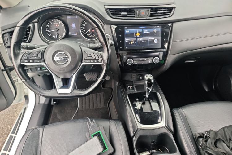 Used Nissan X-Trail 2019 2.0L CVT Smart Connect Comfort Edition 2WD Center Console