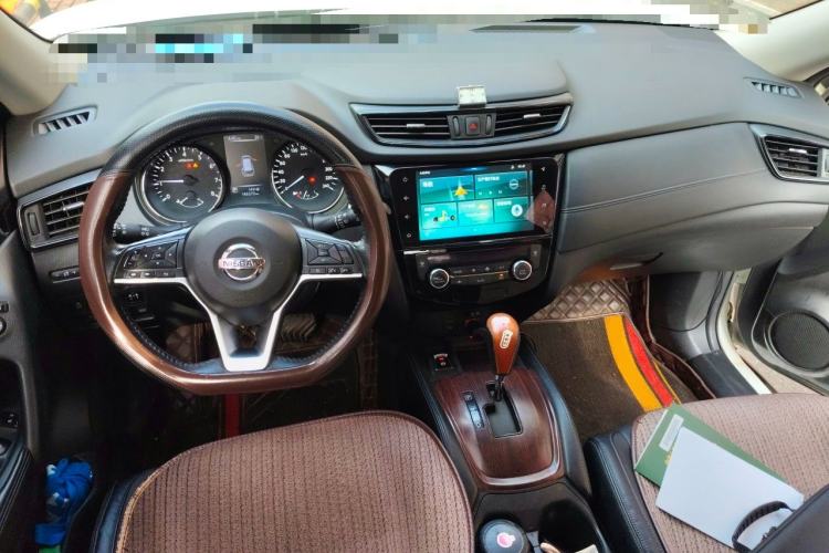 Used Nissan X-Trail 2019 2.0L CVT Smart Connect Comfort Edition 2WD Center Console