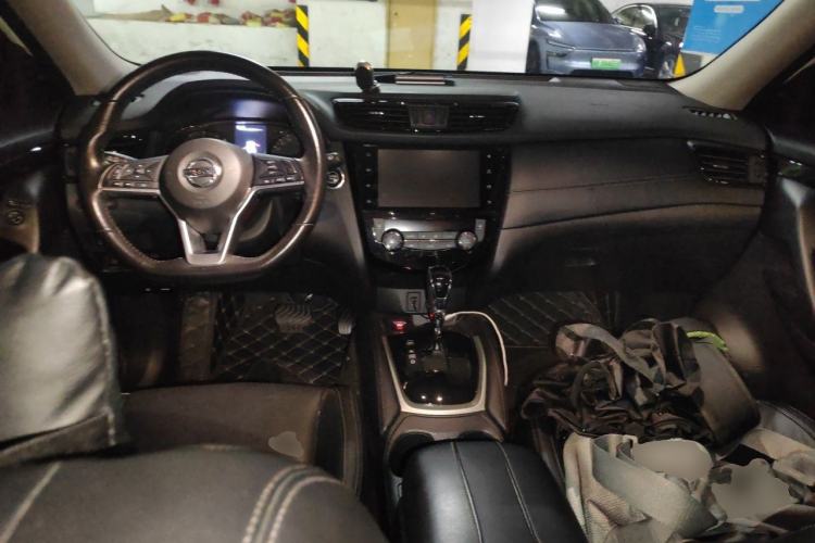 Used Nissan X-Trail 2019 2.0L CVT Comfort Edition 2WD Center Console