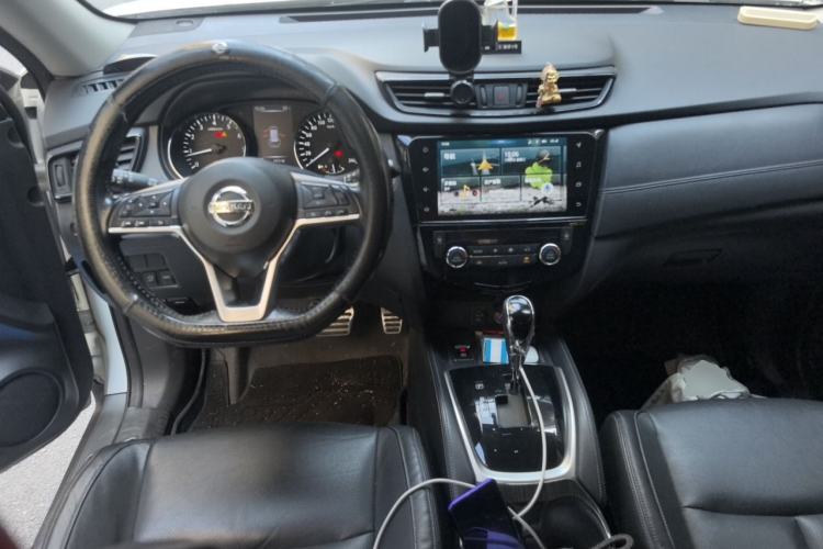 Used Nissan X-Trail 2019 2.0L CVT Smart Connect Comfort Edition 2WD Center Console