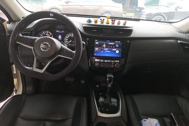 Used Nissan X-Trail 2019 2.0L CVT Smart Connect Comfort Edition 2WD Center Console