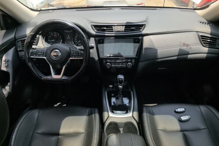 Used Nissan X-Trail 2019 2.5L CVT Smart Connect Luxury Edition 4WD Center Console