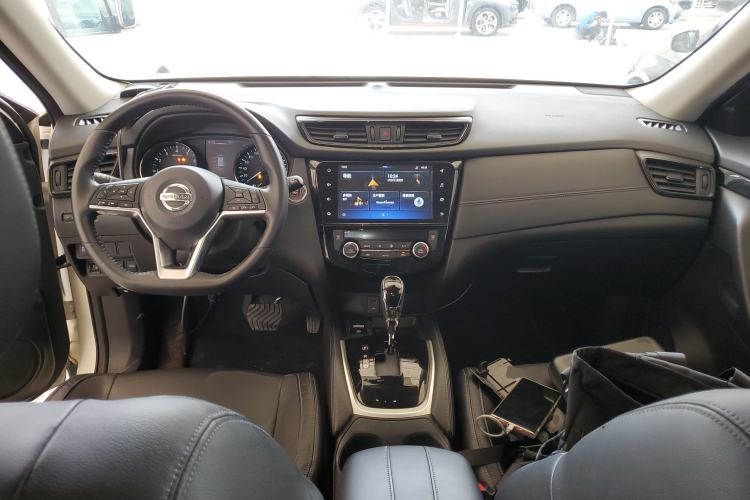 Used Nissan X-Trail 2019 2.0L CVT Smart Connect Comfort Edition 2WD Center Console