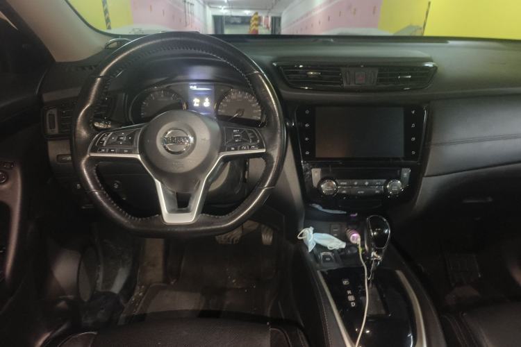 Used Nissan X-Trail 2019 2.0L CVT Smart Connect Comfort Edition 2WD Center Console