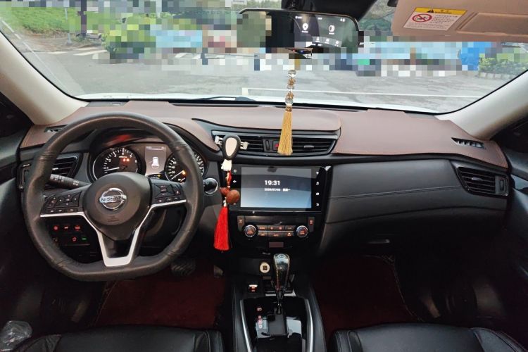 Used Nissan X-Trail 2019 2.5L CVT Smart Connect Luxury Edition 4WD Center Console