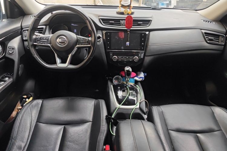 Used Nissan X-Trail 2019 2.0L CVT Smart Connect Comfort Edition 2WD Center Console
