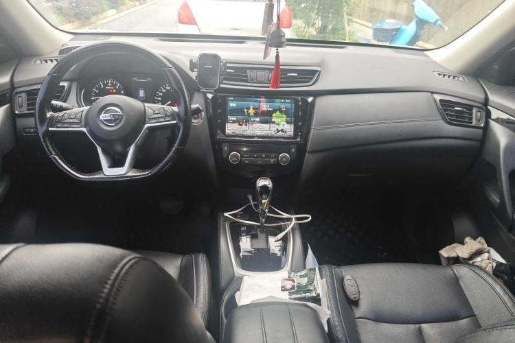 Used Nissan X-Trail 2019 2.0L CVT Smart Connect Comfort Edition 2WD Center Console