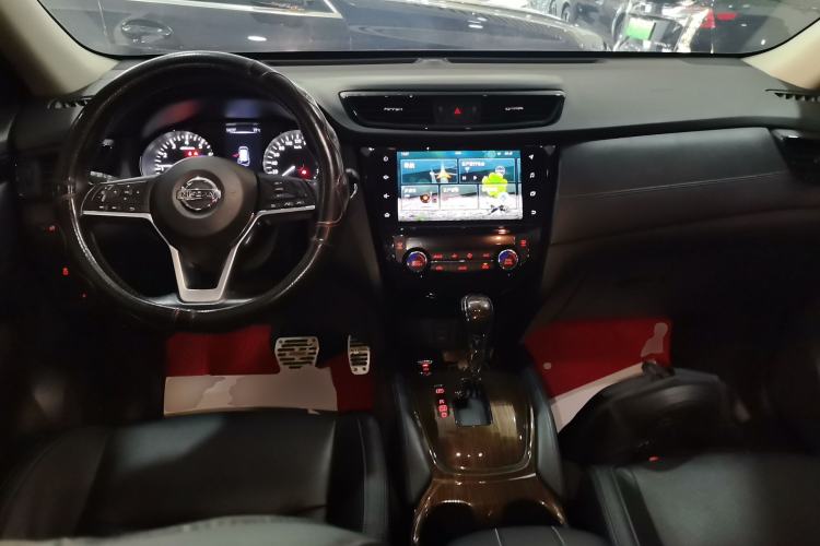 Used Nissan X-Trail 2019 2.0L CVT Smart Connect Comfort Edition 2WD Center Console