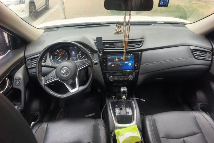 Used Nissan X-Trail 2019 2.0L CVT Comfort Edition 2WD Center Console
