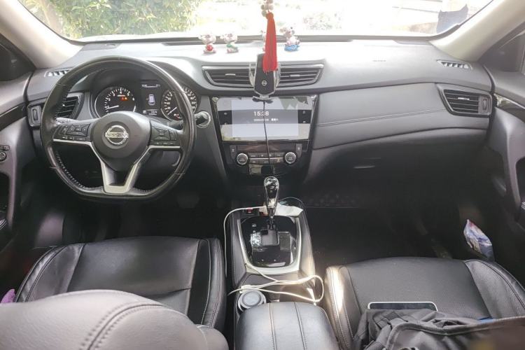 Used Nissan X-Trail 2019 2.0L CVT Smart Connect Comfort Edition 2WD Center Console