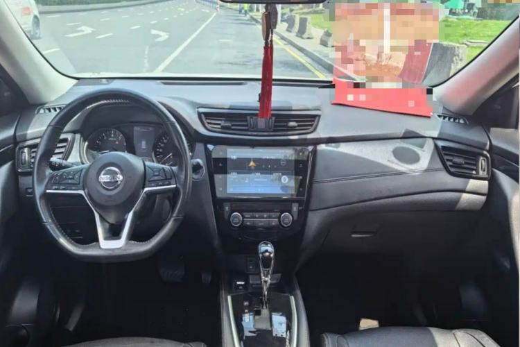 Used Nissan X-Trail 2019 2.0L CVT Smart Connect Comfort Edition 2WD Center Console
