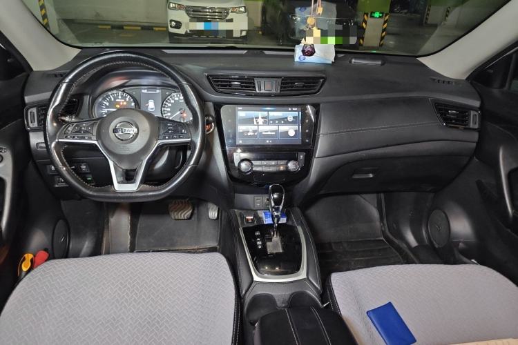 Used Nissan X-Trail 2019 2.5L CVT Smart Connect Luxury Edition 4WD Center Console