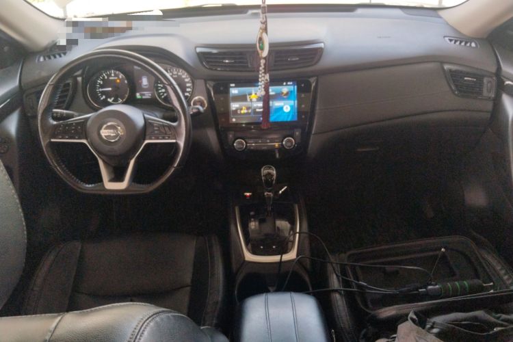 Used Nissan X-Trail 2019 2.0L CVT Smart Connect Comfort Edition 2WD Center Console