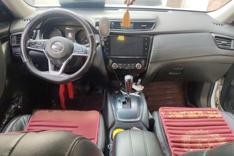 Used Nissan X-Trail 2019 2.5L CVT Smart Connect Luxury Edition 4WD Center Console