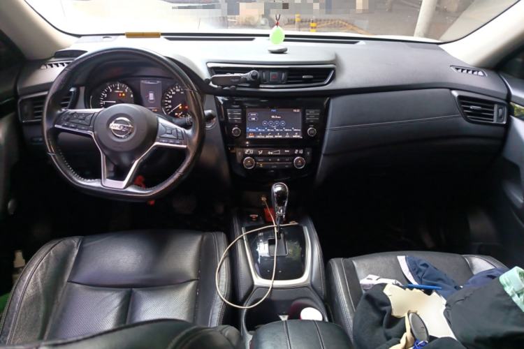 Used Nissan X-Trail 2019 2.0L CVT Comfort Edition 2WD Center Console