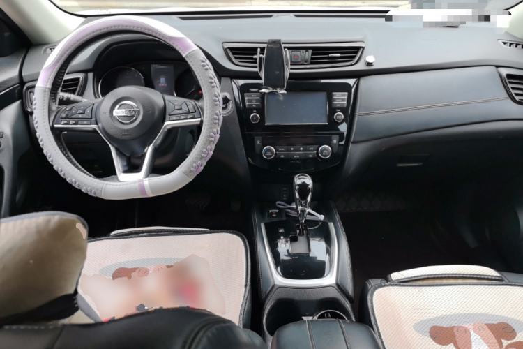 Used Nissan X-Trail 2019 2.0L CVT Comfort Edition 2WD Center Console