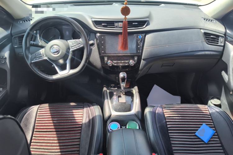 Used Nissan X-Trail 2019 2.0L CVT Smart Connect Comfort Edition 2WD Center Console