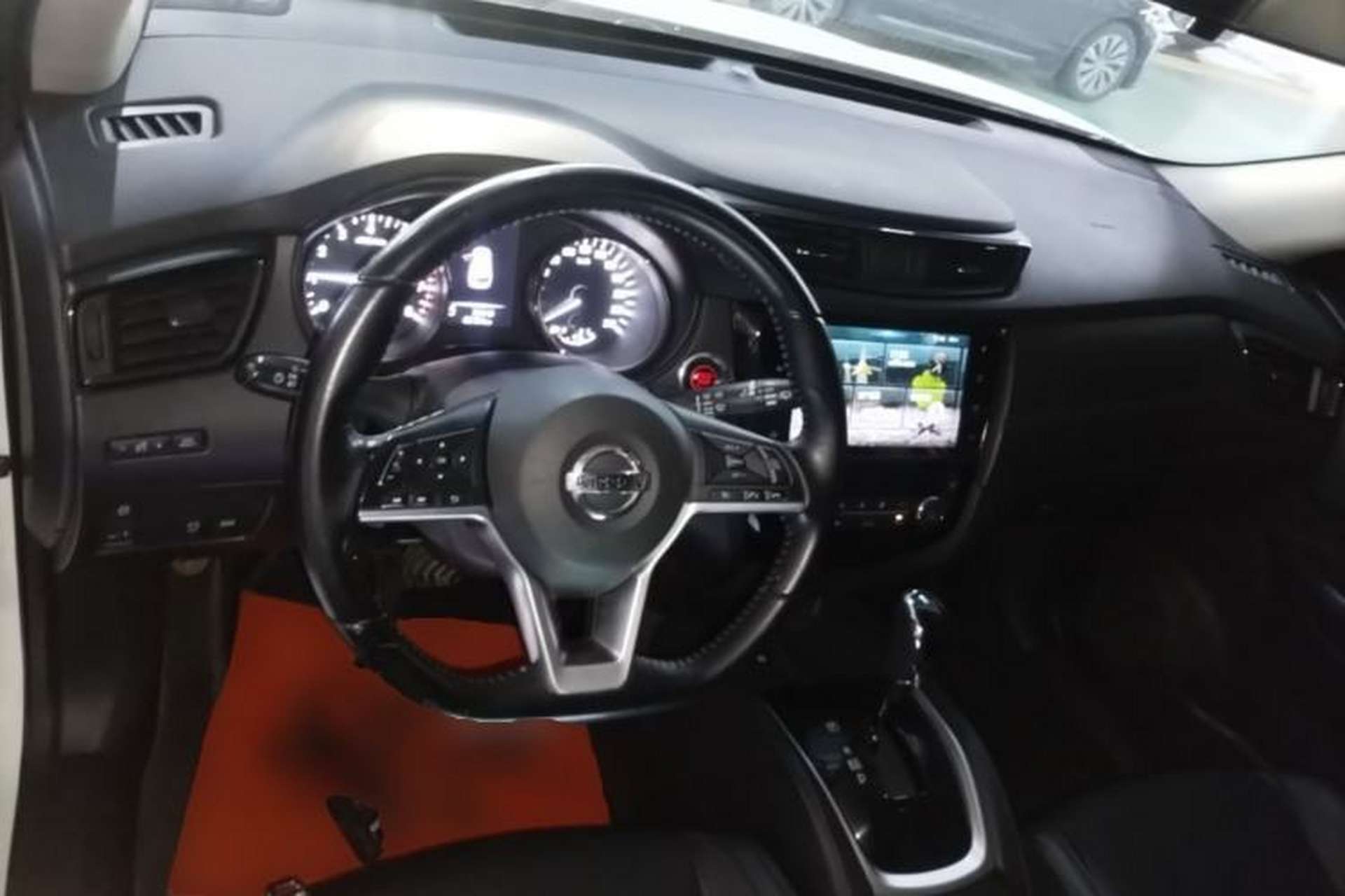 Used Nissan X-Trail 2019 2.0L CVT Smart Connect Comfort Edition 2WD Center Console