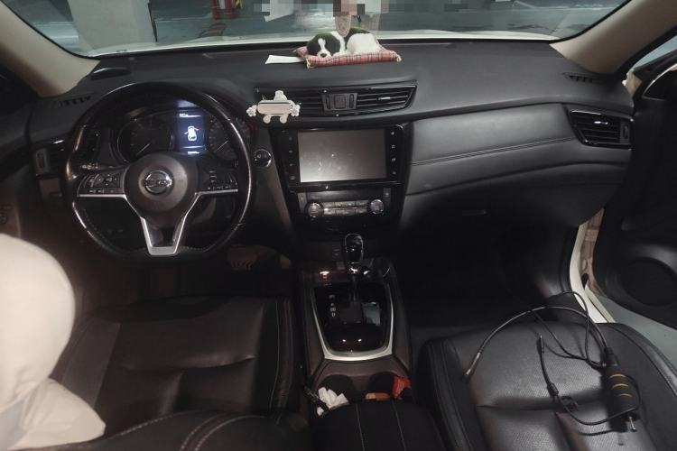 Used Nissan X-Trail 2019 2.0L CVT Smart Connect Comfort Edition 2WD Center Console