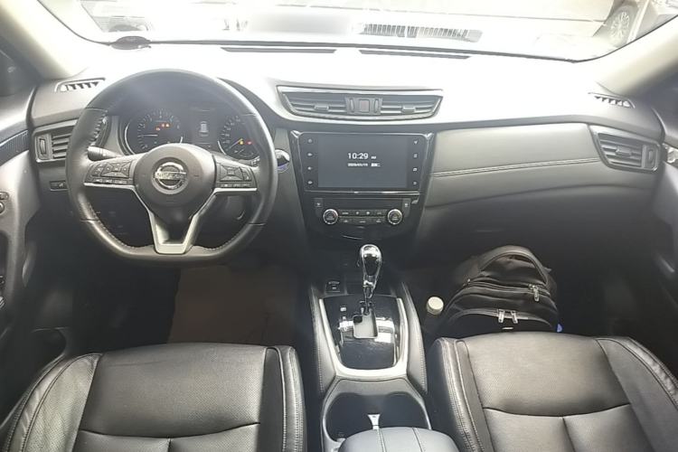 Used Nissan X-Trail 2019 2.5L CVT Smart Connect Luxury Edition 4WD Center Console