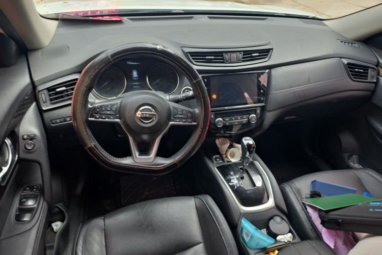 Used Nissan X-Trail 2019 2.0L CVT Smart Connect Comfort Edition 2WD Center Console