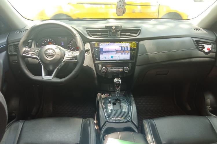 Used Nissan X-Trail 2019 2.0L CVT Smart Connect Comfort Edition 2WD Center Console