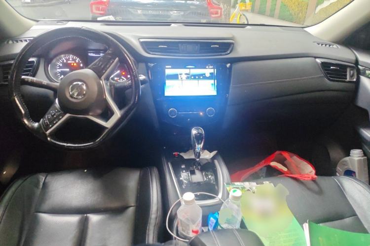 Used Nissan X-Trail 2019 2.0L CVT Smart Connect Comfort Edition 2WD Center Console