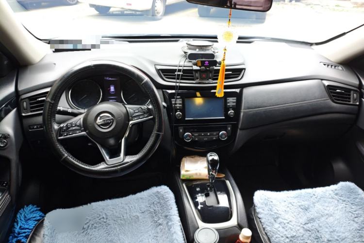 Used Nissan X-Trail 2019 2.0L CVT Comfort Edition 2WD Center Console