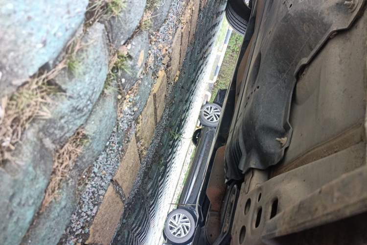 Used Nissan X-Trail 2019 2.0L CVT Smart Connect Comfort Edition 2WD Chassis Front Right
