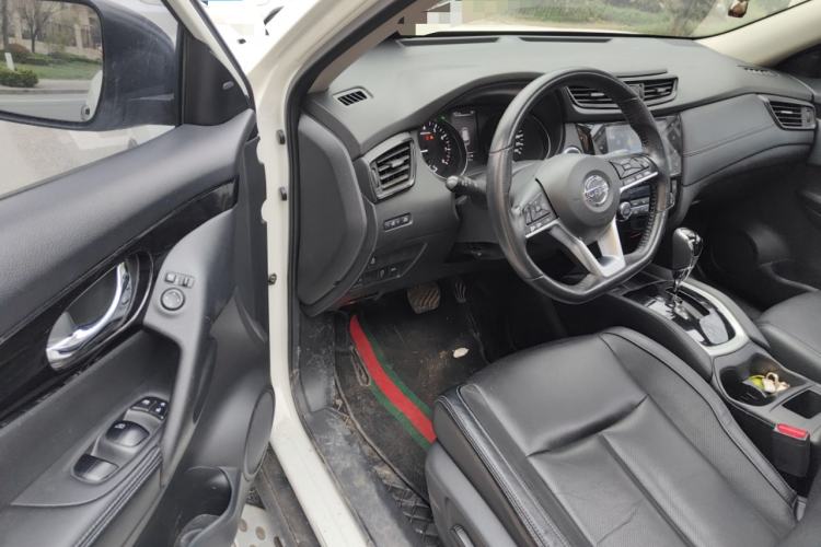 Used Nissan X-Trail 2019 2.0L CVT Smart Connect Comfort Edition 2WD Driver Seat