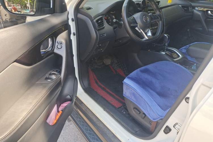 Used Nissan X-Trail 2019 2.0L CVT Comfort Edition 2WD Driver Seat