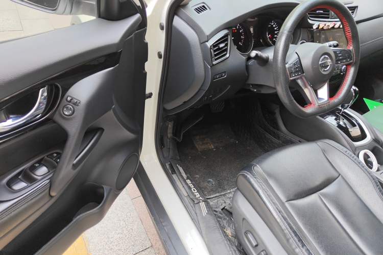Used Nissan X-Trail 2019 2.0L CVT Smart Connect Comfort Edition 2WD Driver Seat