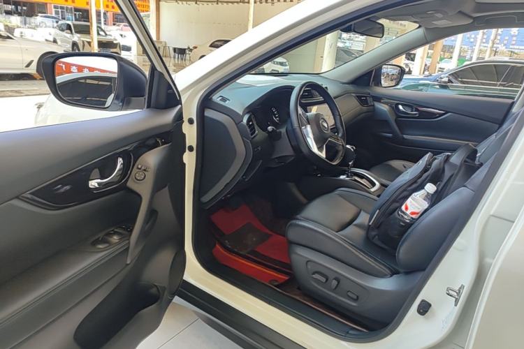 Used Nissan X-Trail 2019 2.0L CVT Smart Connect Comfort Edition 2WD Driver Seat