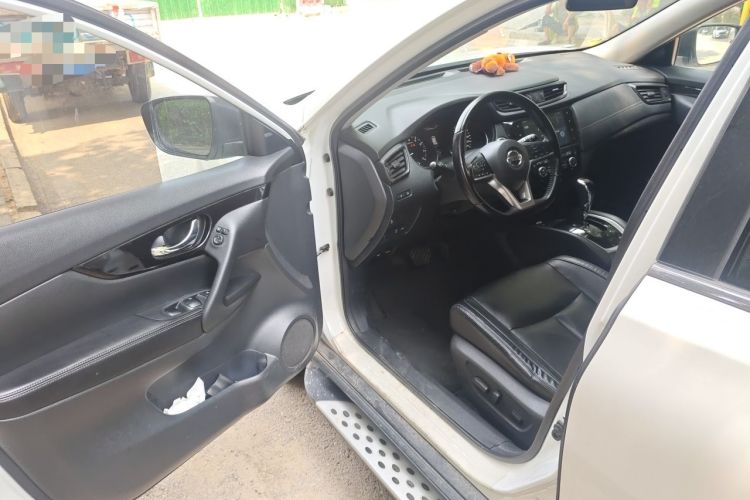 Used Nissan X-Trail 2019 2.0L CVT Smart Connect Comfort Edition 2WD Driver Seat
