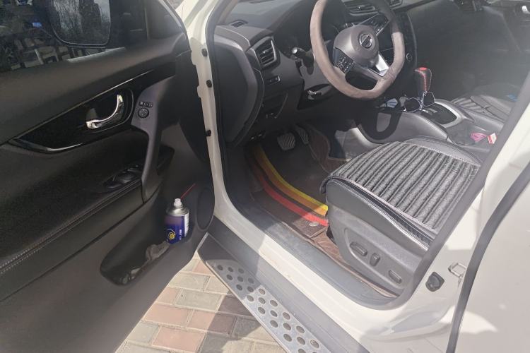 Used Nissan X-Trail 2019 2.0L CVT Smart Connect Comfort Edition 2WD Driver Seat